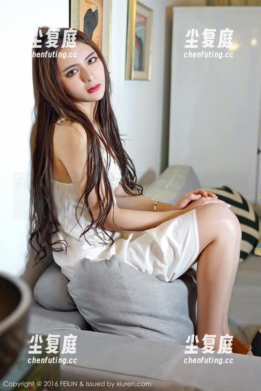 Feilin嗲囡囡 - 白裙不会藏住施忆佳KITTY的光芒：合集里每一片都是狂野