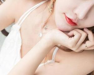 GIRLT果团网 - 婚纱只穿一次？周大萌的图集分享里说不定有眉目哦！