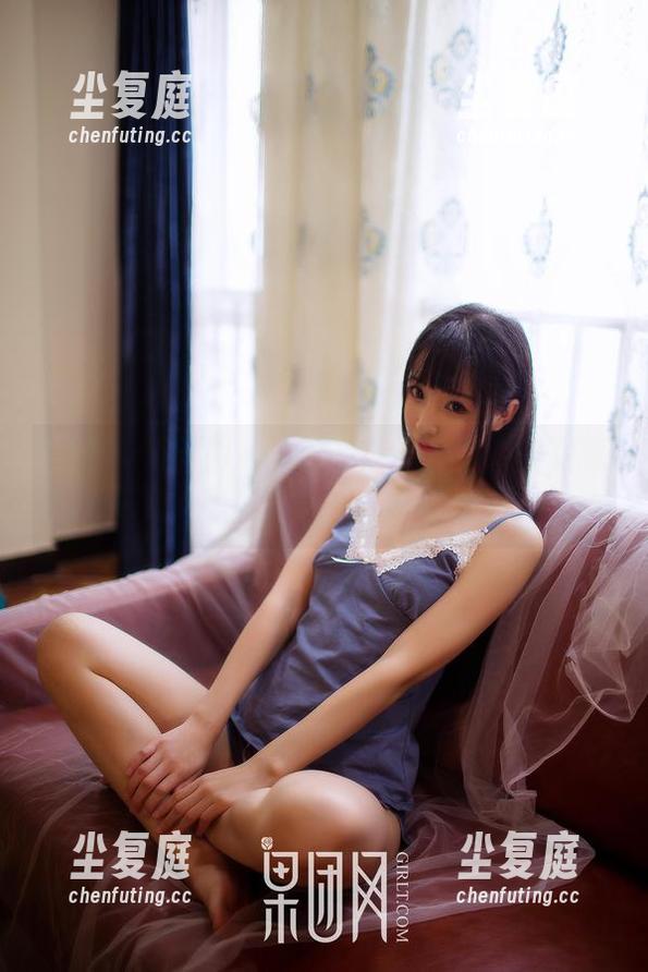 GIRLT果团网-妲己_Toxic GIRLT果团网 - 妲己_Toxic的镂空写真,究竟在透视什么呢?
