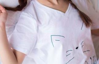 GIRLT果团网 - 看！蜜桃Q妹儿的高清职业装照，绝对值得你多看几眼！