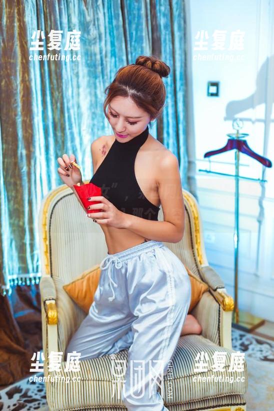 GIRLT果团网 最新“邻家少女”,果团网的图片让我无意间陷入那个时空。