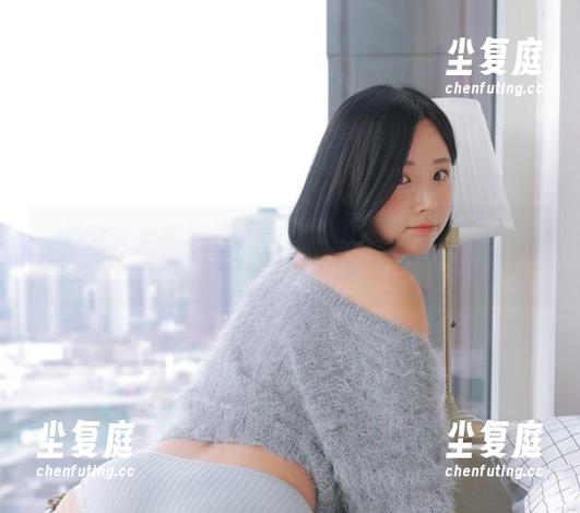 这套女仆私拍真是绝，Habin夏彬(하빈)的姿态就像从动漫里走出来的！