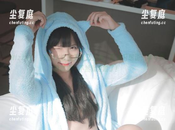 Hizzy(히지)的JK套图更新又上新，而我只想说：幸亏我没喝水，不然就要喷了！