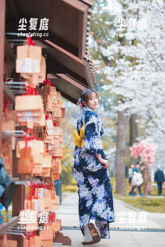 高清写真，让Luisa_零纱和喜多川海梦一起带你从梦境滑进现实！