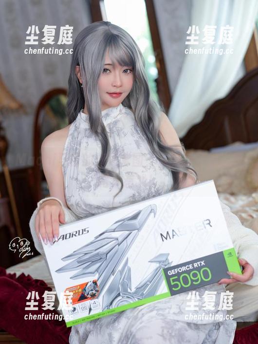 Machi马吉的旗袍套图，下载后自拍也能格外有戏！