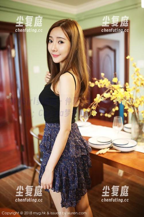 MyGirl美媛馆-Carina梦绮 MyGirl美媛馆 - 仲夏夜梦,灰丝美图合集;Carina梦绮真会挑场合。