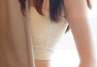 ROSI兔女郎：私拍又美图，今天的我像兔子一样活泼哦！