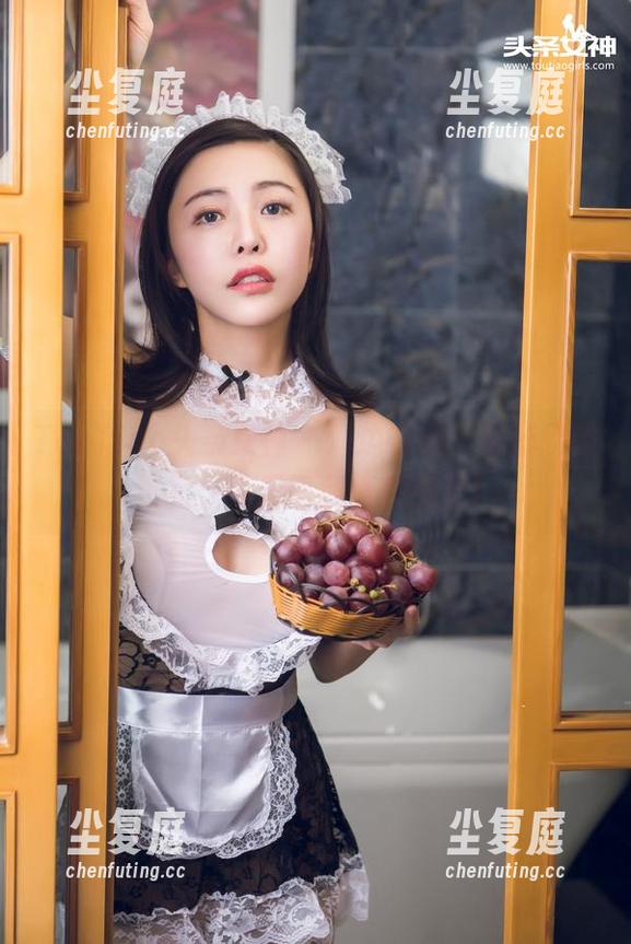 TouTiao头条女神-张蓝欣 TouTiao头条女神 - 海边在线,张蓝欣的作品,今天靠颜值就搞定!