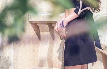 TouTiao头条女神 - 萌琪琪的新红裙，更新时可别眨眼哦，图片太美！