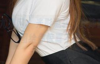 UGirls尤果网 - 光影流转，安沛蕾婚纱精选图给你惊喜不已！
