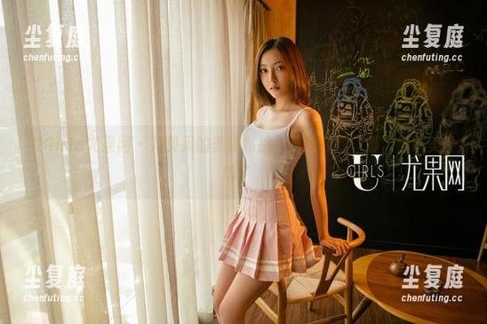 UGirls尤果网-齐贝贝 UGirls尤果网 - 齐贝贝的美脚私拍,从此我对“脚”的审美升华了。