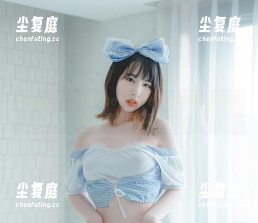 Uhye(이유혜)的Deepmore办公哲学：私拍和套图里的轻松时刻。