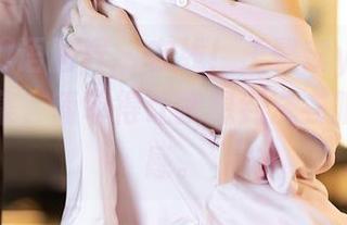 XIAOYU语画界 - 在线！王馨瑶yanni的白色合集，简单得让我想到洗衣服的仪式感。