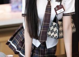 XIAOYU语画界 - 豆瓣酱比基尼在线，高清设置下的夏日浪潮