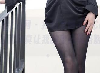 Xiuren秀人网 - 找到灵感了，Carol周妍希的制服写真让我的穿搭思路豁然开朗。