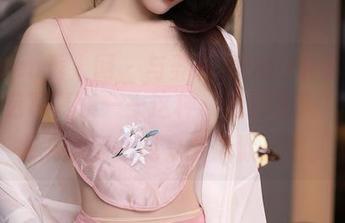 Xiuren秀人网 - 与养乐多Doll共享户外，精选写真集——这种“无拘无束”，有人能做到的我只能默默点赞。