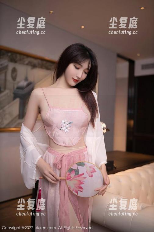 Xiuren秀人网-养乐多Doll Xiuren秀人网 - 与养乐多Doll共享户外,精选写真集——这种“无拘无束”,有人能做到的我只能默默点赞。