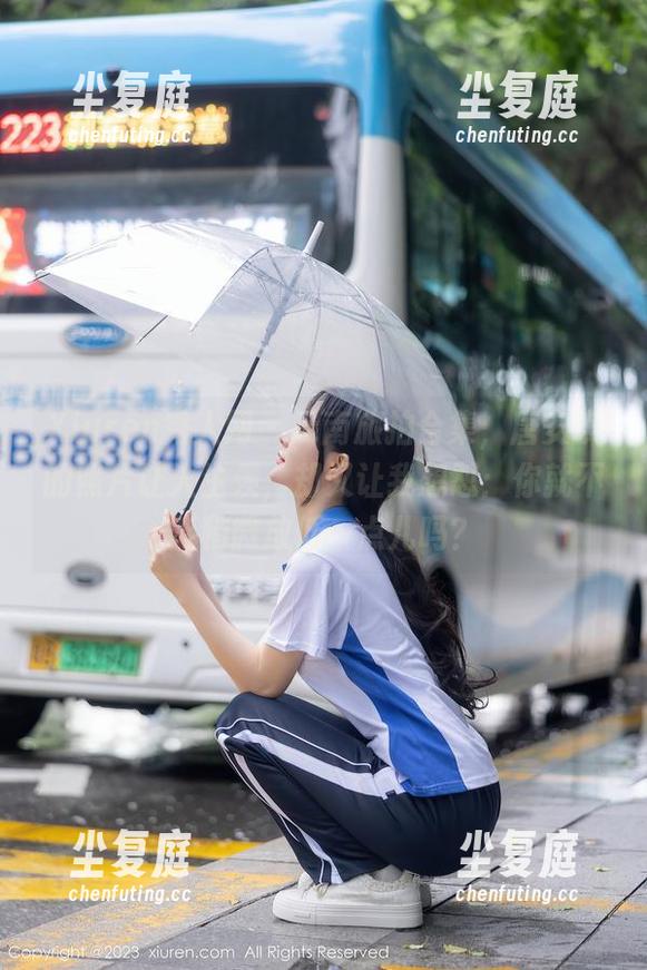 Xiuren秀人网 - 云南旅拍合集，唐安琪的照片让人生羡，却又让我想怼：你就不能稍微放低一点儿吗？