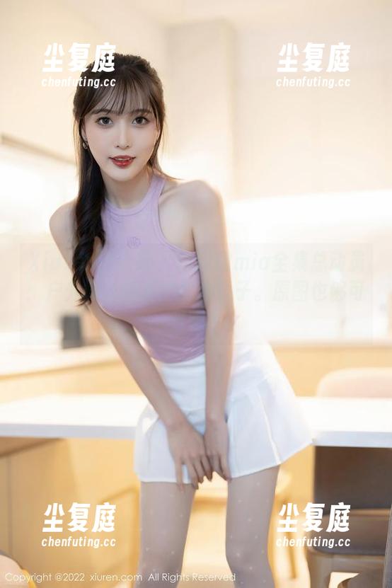 Xiuren秀人网-徐微微mia Xiuren秀人网 - 徐微微mia全集总动员:户外樱花园里的懒散日子。原图也够可爱吧?