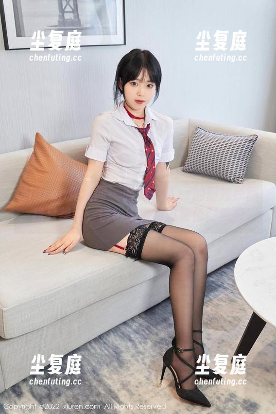 Xiuren秀人网-草莓zz Xiuren秀人网 - 面对草莓zz的厨娘原图,我只想说,锅铲比男朋友更值得依赖!