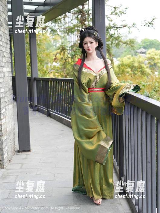 Xiuren秀人网-陆萱萱cecillia Xiuren秀人网 - 陆萱萱cecillia的万圣节写真,捣蛋鬼也要回避的风格!