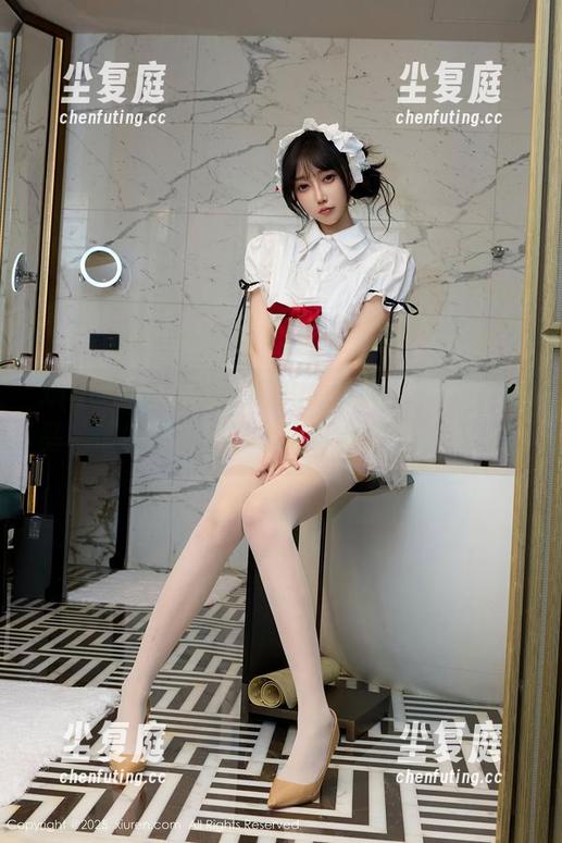 Xiuren秀人网-鱼尾fish Xiuren秀人网 - 精选:鱼尾fish短裤作品,偶尔有点走神,巧妙地拉开了距离。