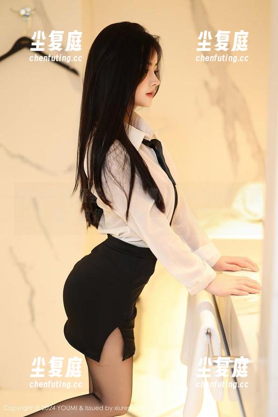 YouMi尤蜜荟-娜娜TINA YouMi尤蜜荟 - 瞧瞧娜娜TINA的夏天美图,这得消耗多少防晒霜啊!