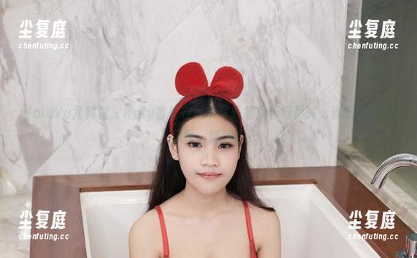 YouWu尤物馆-Kely香香 YouWu尤物馆 - Kely香香在吊带写真集里玩得尽兴,资源也别有风味,嘿嘿。