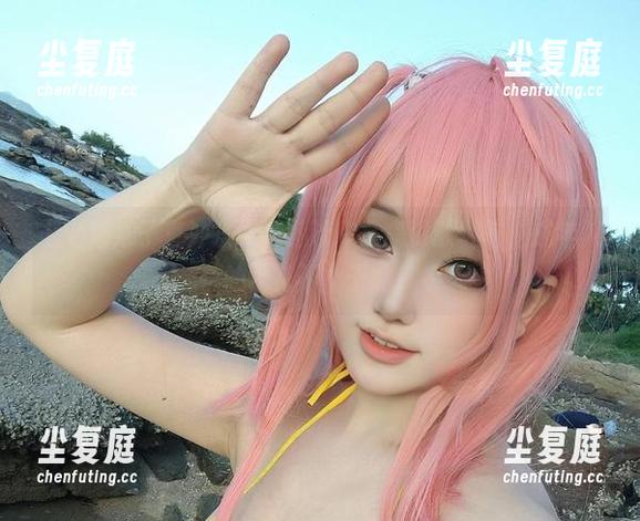 七七娜娜子直冲水面，竞泳作品集资源裁剪，成年人的水花不止于此！