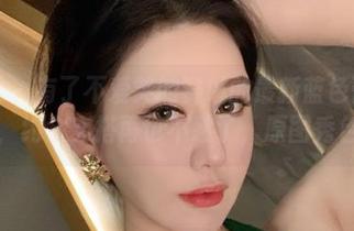 微密圈 - 有了不爱笑的赛琳的最新蓝色蕾丝包臀裙,约会穿搭再也不愁了,原图秀色可餐
