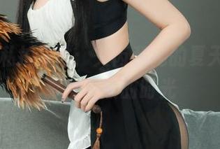 丽柜 - 私拍流驻:文芮和她的夏天,在光影中涣散的时光
