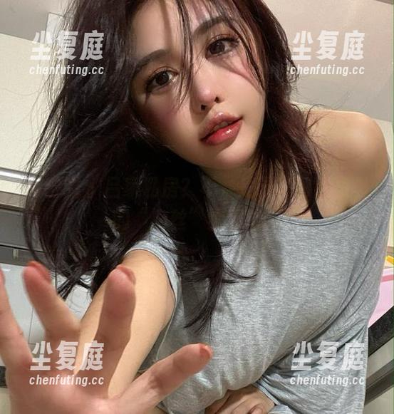 于芷晴 微密圈 - 吕家私房?不,是于芷晴原图里的“肉丝”大冒险!