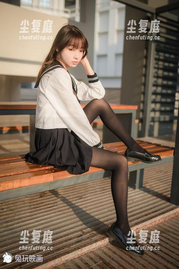 兔玩映画，教室里的少女，私拍直击你的心，美图强迫你点开！