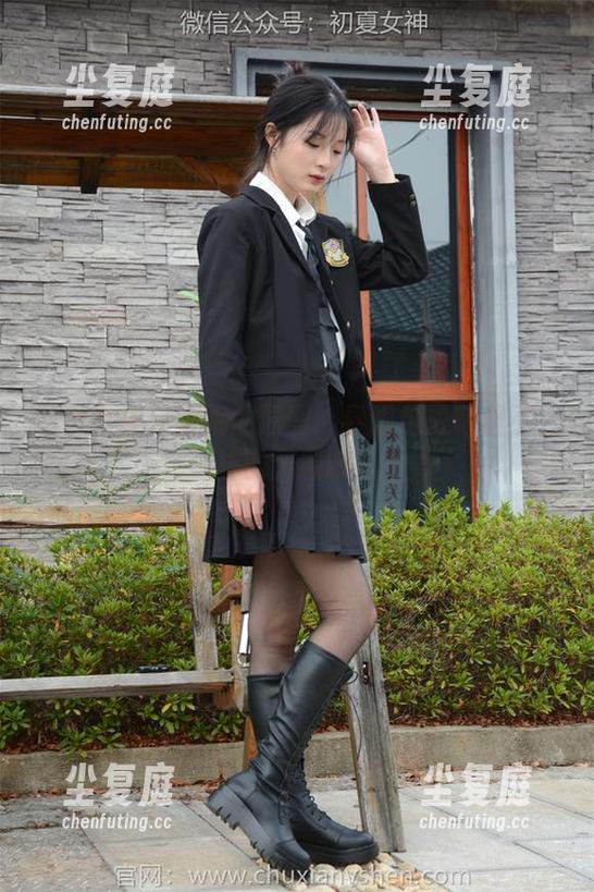 初夏女神-安妮 初夏女神 - 安妮的原图:显眼包里藏着不一样的资源哦!