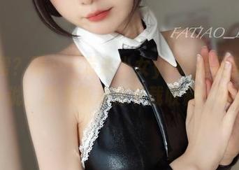 连衣裙？嗯……发条少女yoki作品集真有一说，我果断决定下载收藏一波！