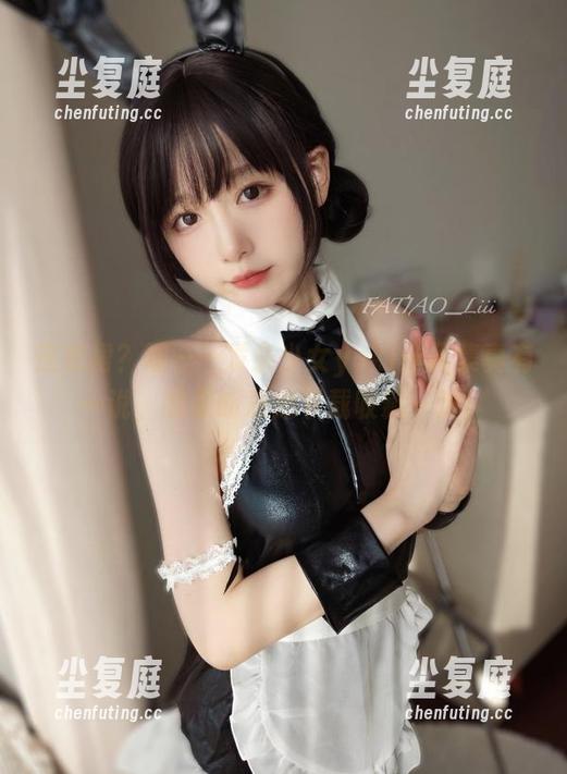 连衣裙？嗯……发条少女yoki作品集真有一说，我果断决定下载收藏一波！
