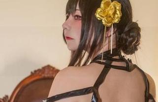 墙裂推荐咔喵KANEKO的狐狸巫女全套，忍不住想对着作品打卡，每个细节都值得细细品味。