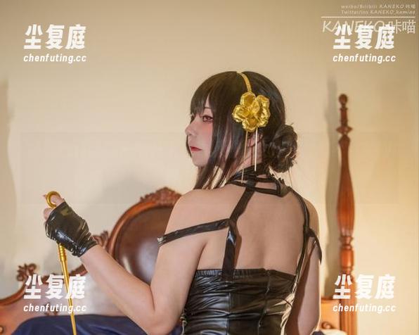 墙裂推荐咔喵KANEKO的狐狸巫女全套，忍不住想对着作品打卡，每个细节都值得细细品味。