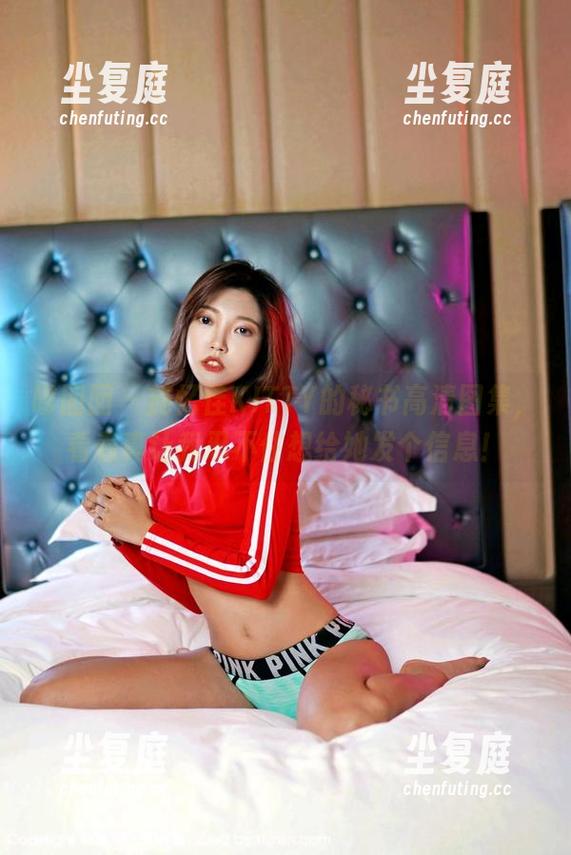 嗲囡囡 - 施忆佳KITTY的秘书高清图集，看着真让我忍不住想给她发个信息！
