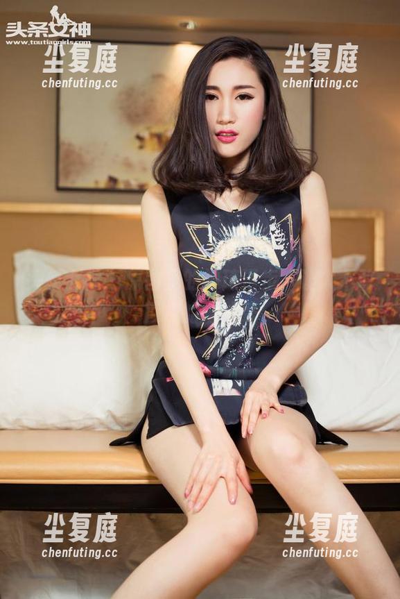 头条女神-神琦泽步 头条女神 - 原图里的神琦泽步,让人不敢直视的婚纱秀