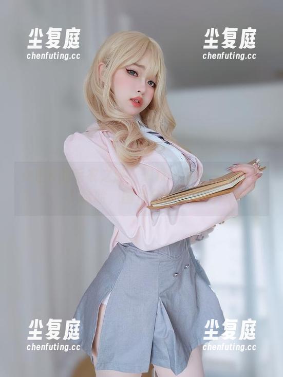女主K的毛衣之旅：想象一下喵星人在哪？哈哈，图片分享给你们