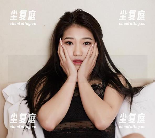 尤物馆-Yuky伊珍 尤物馆 - Yuky伊珍的高跟鞋写真,在线上悄悄掀起波澜