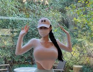 微密圈 - 左公子666的白裙原图，光是裙摆就够我瞎想一整天！