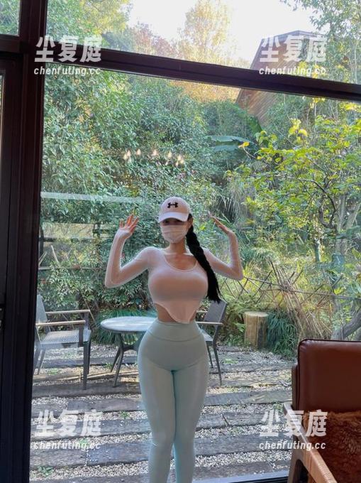 左公子666 微密圈 - 左公子666的白裙原图,光是裙摆就够我瞎想一整天!