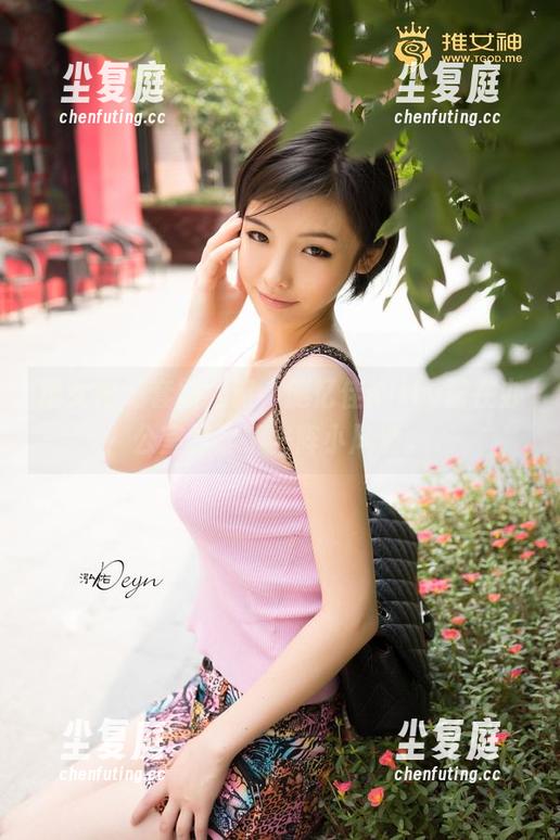 推女神-施忆佳Kitty酱 推女神 - 套图之旅,施忆佳Kitty酱在办公室掀起了一阵小风波。