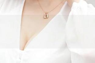 推女神 - 浴室写真集：赵馨玥的水中小表情，哈哈，加湿器急！