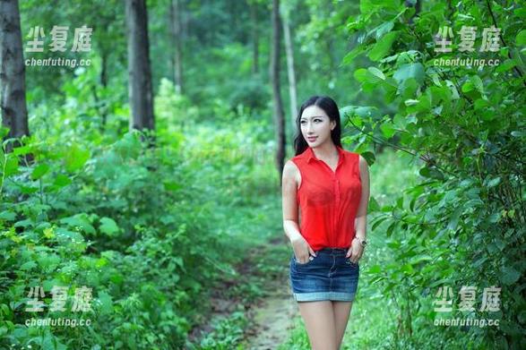 推女郎 - 在原图里，Lina和她的浴缸居然有了挑逗！没有圣光，不信你试试