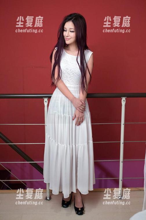 推女郎-杨伊 推女郎 - 千变万化的杨伊学姐合集:到底哪一款才是你的菜?
