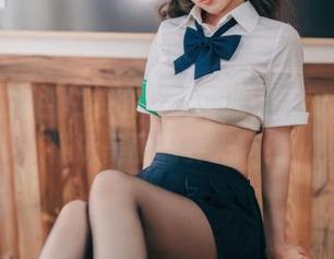 无圣光的杏仁曲奇：美脚照得肆无忌惮，谁说美丽需要光环？