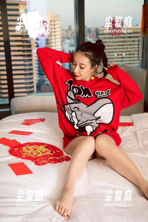 微密圈 - 原图中的美脚，果儿Victoria每天在变成我的壁纸好用吗？